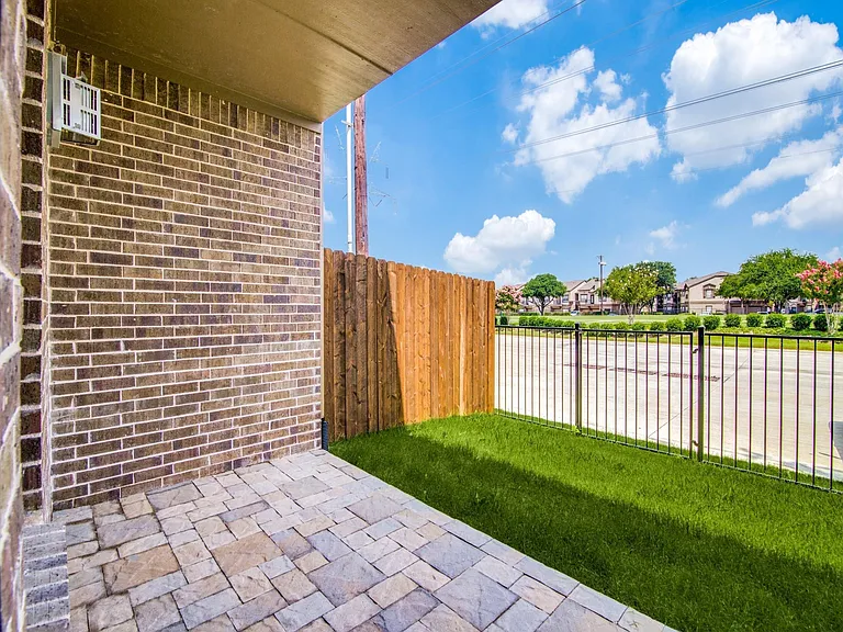 4849 Pasadena Dr — Photo 19