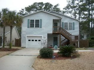 321 NE 51st St, Oak Island, NC 28465