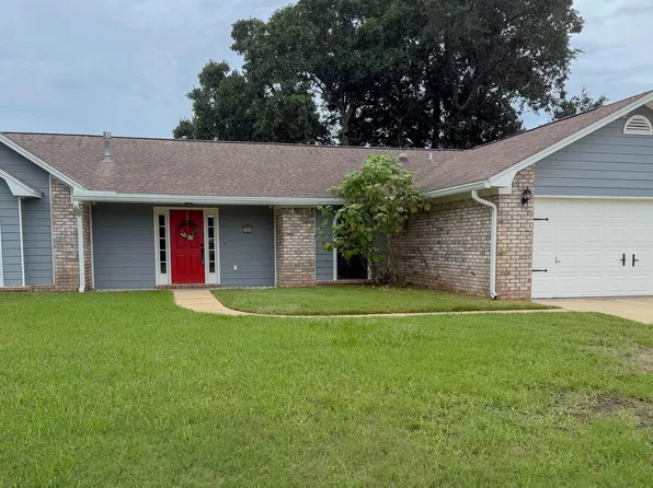 66 North St, Mary Esther, FL 32569