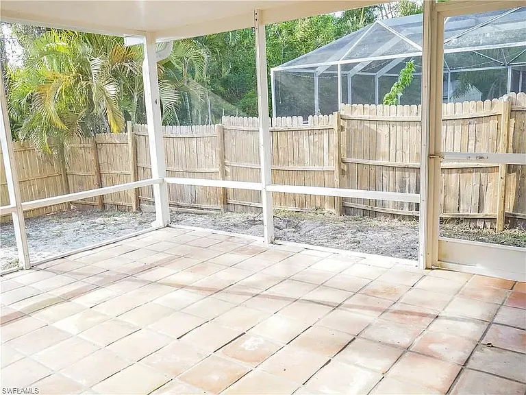 17556 Brentwood Ct — Photo 21