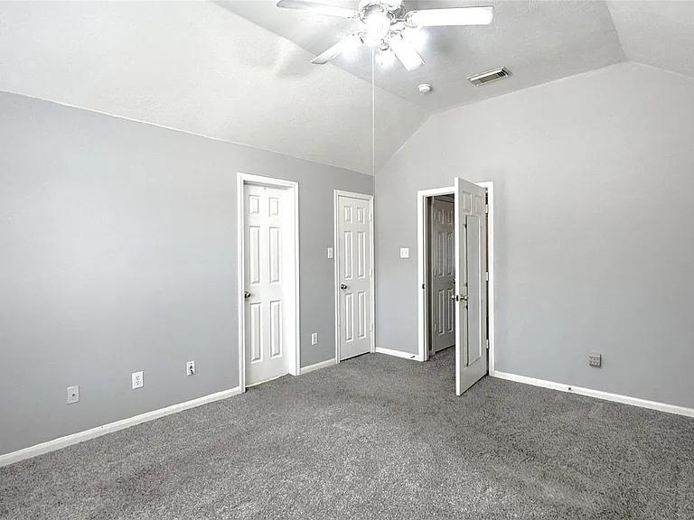 4243 Daisy Meadow Dr — Photo 8