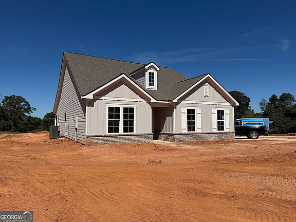2nd image of 1264 Magnolia Rdg