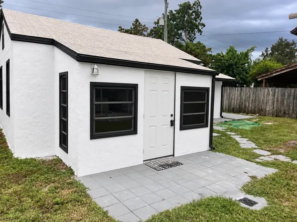 500 SW 10th St #R, Fort Lauderdale, FL 33315