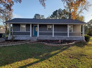 1915 Glen Davis Ln, Oxford, AL 36203