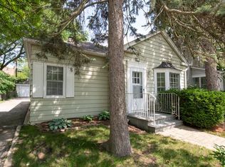 1529 Henry Pl, Waukegan, IL 60085