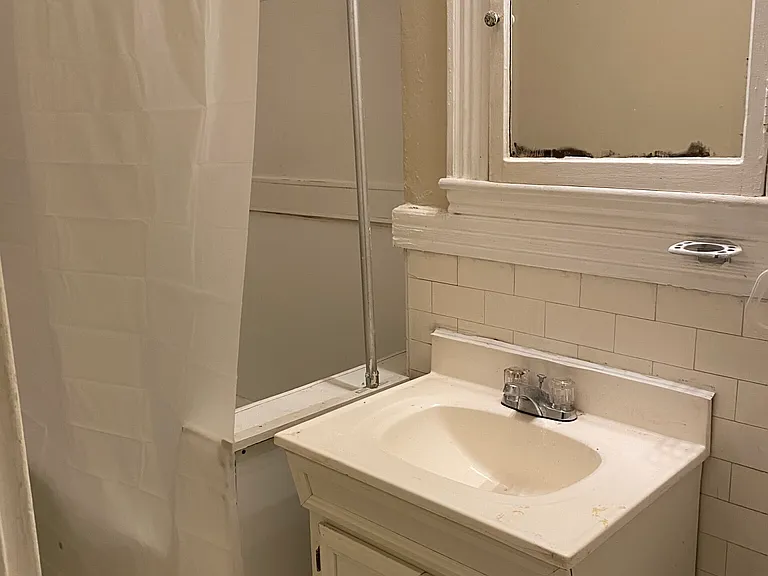 52 Charlesgate E — Photo 15