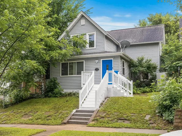 990 Beech St, Saint Paul, MN 55106