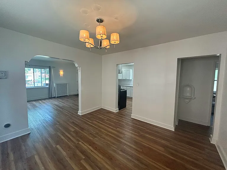 17591 Roselawn St — Photo 8