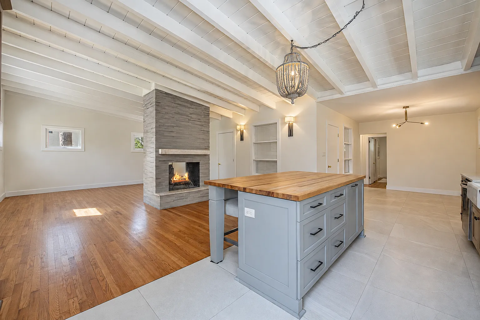 3 bed, 1568 sqft, $3,250 — Photo 1