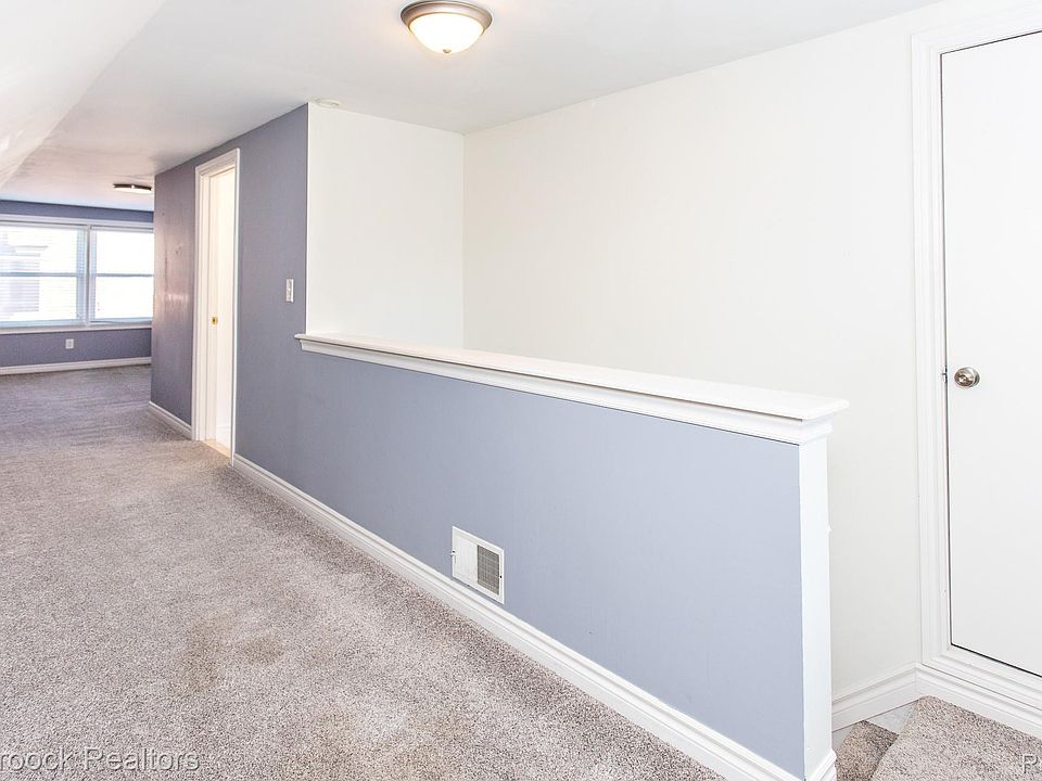 10444 Vernon Ave, photo 27