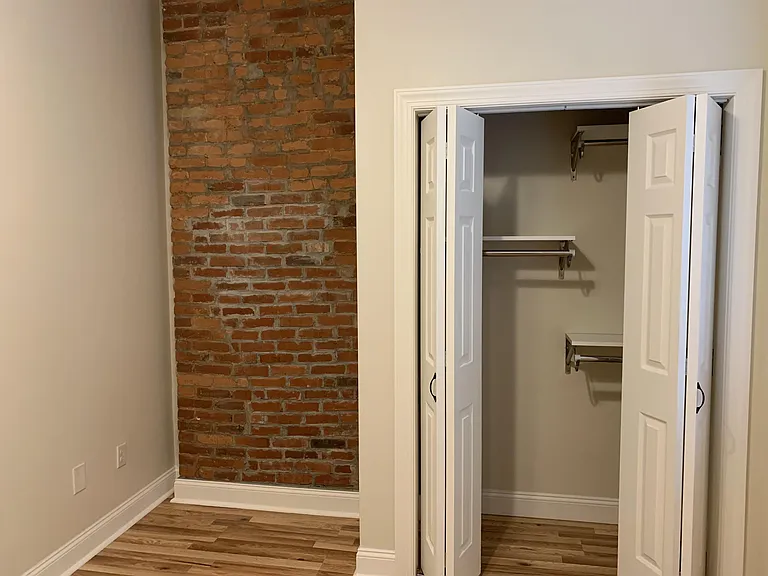 517 N Saint Clair St #1 — Photo 15
