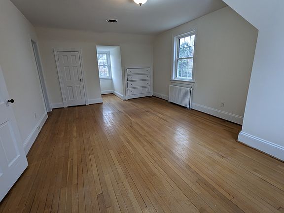 4th image of 4309 Fauquier Ave