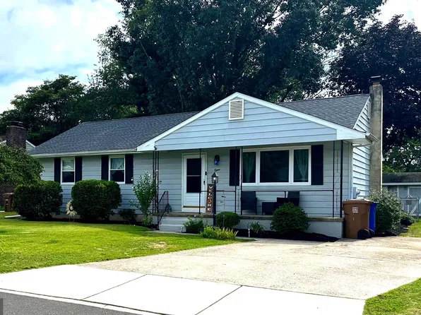 8 Maybrook Ave, Swedesboro, NJ 08085