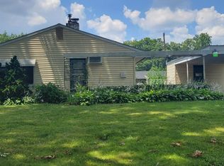 47 Outlook Ln, Levittown, PA