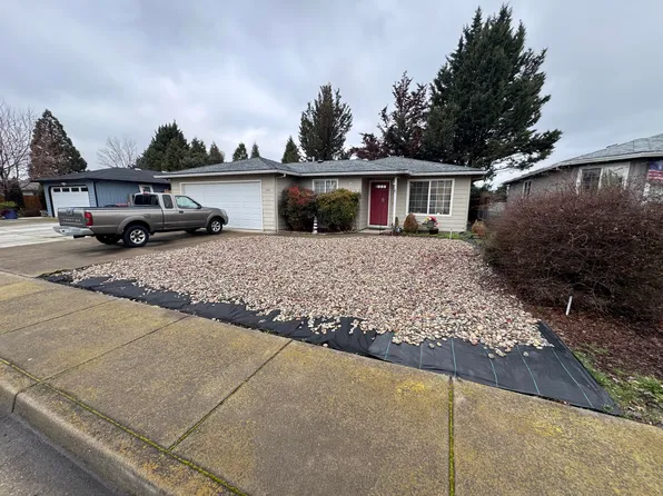 1283 Far West Ave, Central Pt, OR 97502