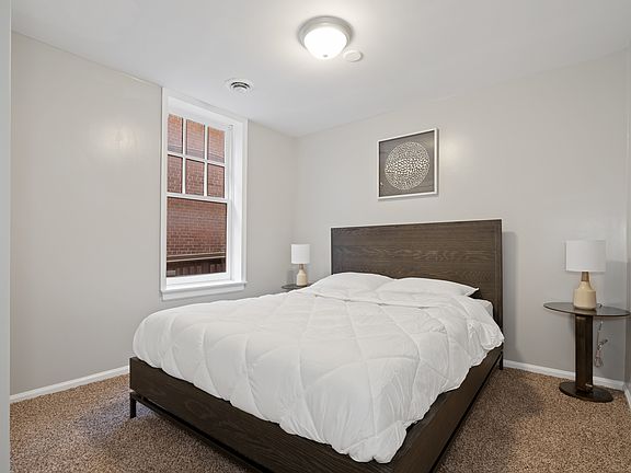 5th image of 127 Pine St