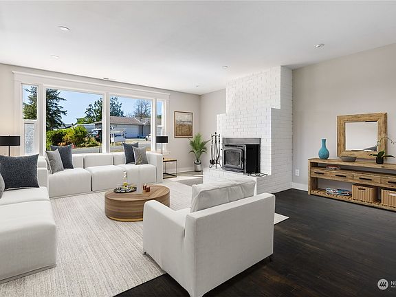 4th image of 886 Burroughs Avenue