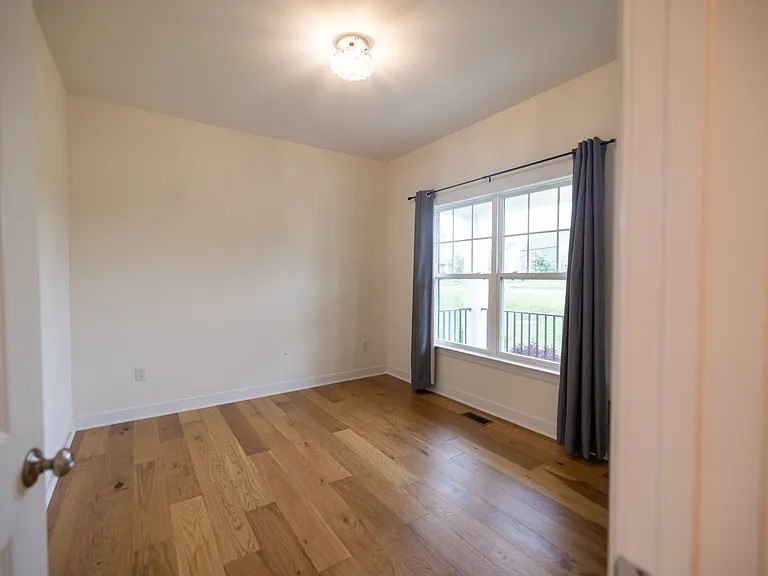 12194 Elnora Ln — Photo 12