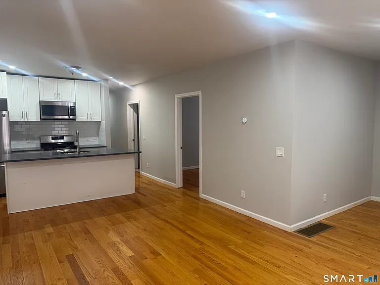 168-170 Kelsey St — Photo 3