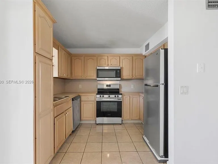 5894 Longbow Ln #6 — Photo 22