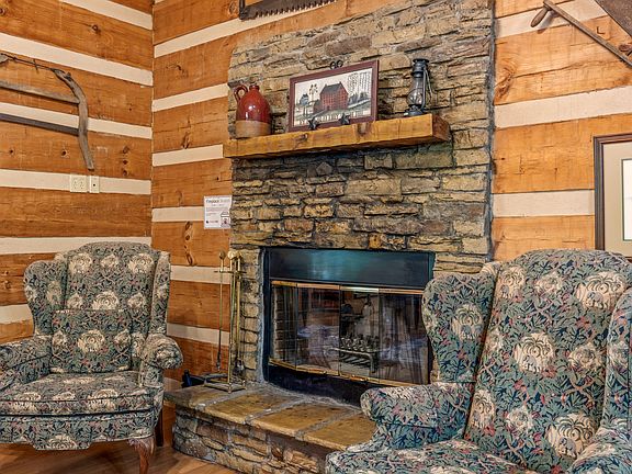 5th image of 1515 Bluff Ridge Rd