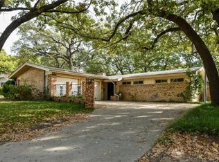 2704 N Holloway Ave, Bethany, OK 73008