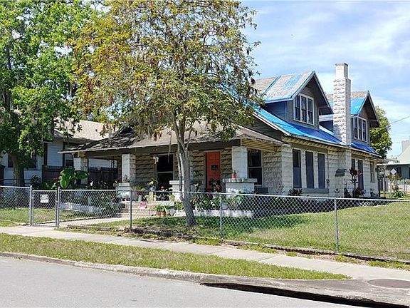 5th image of 718 N Vermont Ave