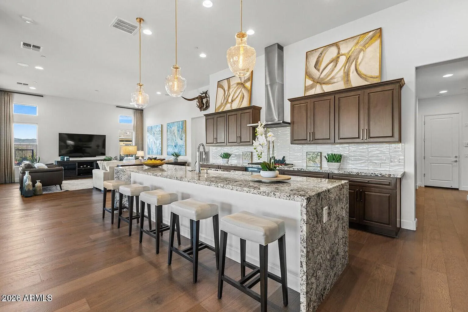 3 bed, 3.5 bath, 3305 sqft, $6,500 — Photo 3