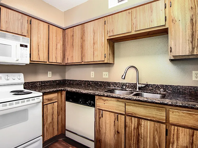 18511 Egret Bay Blvd #606 — Photo 9