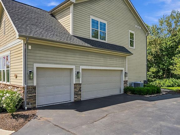 5th image of 1002 Rambling Brook Way