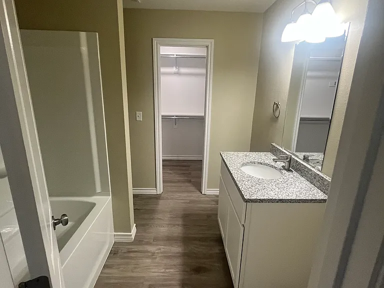 8133 W 7th St — Photo 15