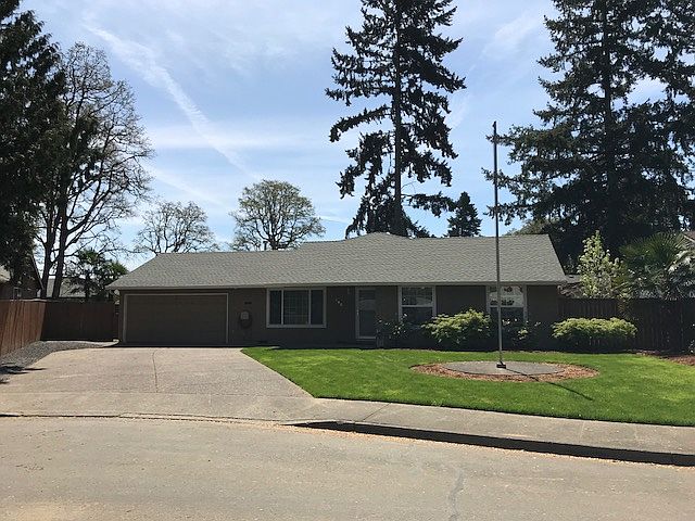 1st image of 785 SE 40th Ct
