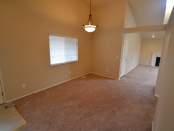 4th image of 6303 70th Pl NE