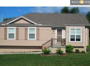 8200 NE Antioch Rd, Kansas City, MO 64119