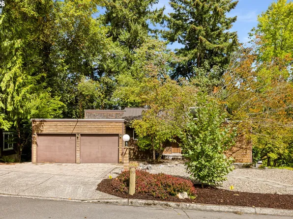 3023 SW Collins Ct, Portland, OR 97219