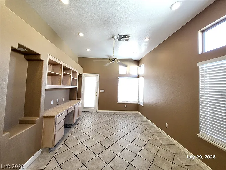 9436 Summer Rain Dr — Photo 3