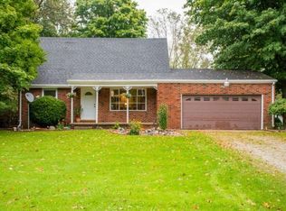 64750 Kenilworth Rd, Lakeville, IN 46536