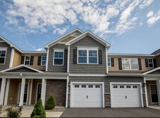 15 Clarice Ln, Cohoes, NY 12047