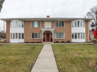 4064 Hillandale Rd APT 1, Ottawa Hills, OH 43606
