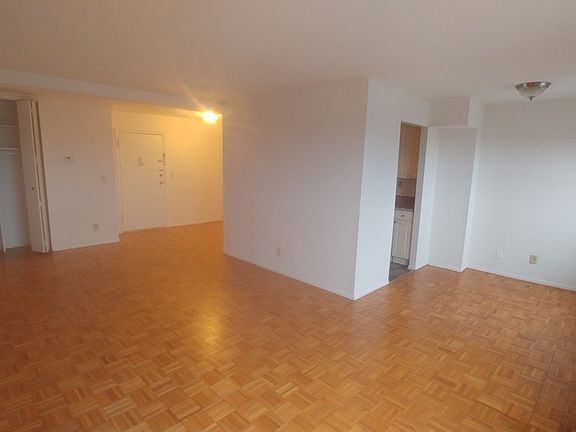 4th image of 11 Irving Ave