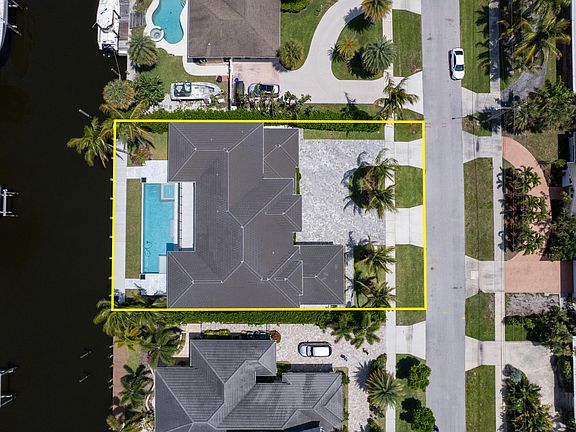 4th image of 619 Riverside Road