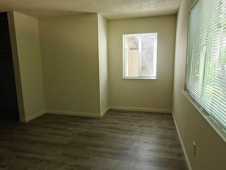 1023 Chadwick Cir — Photo 18