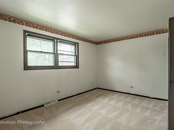 4th image of 13944 S Saginaw Ave