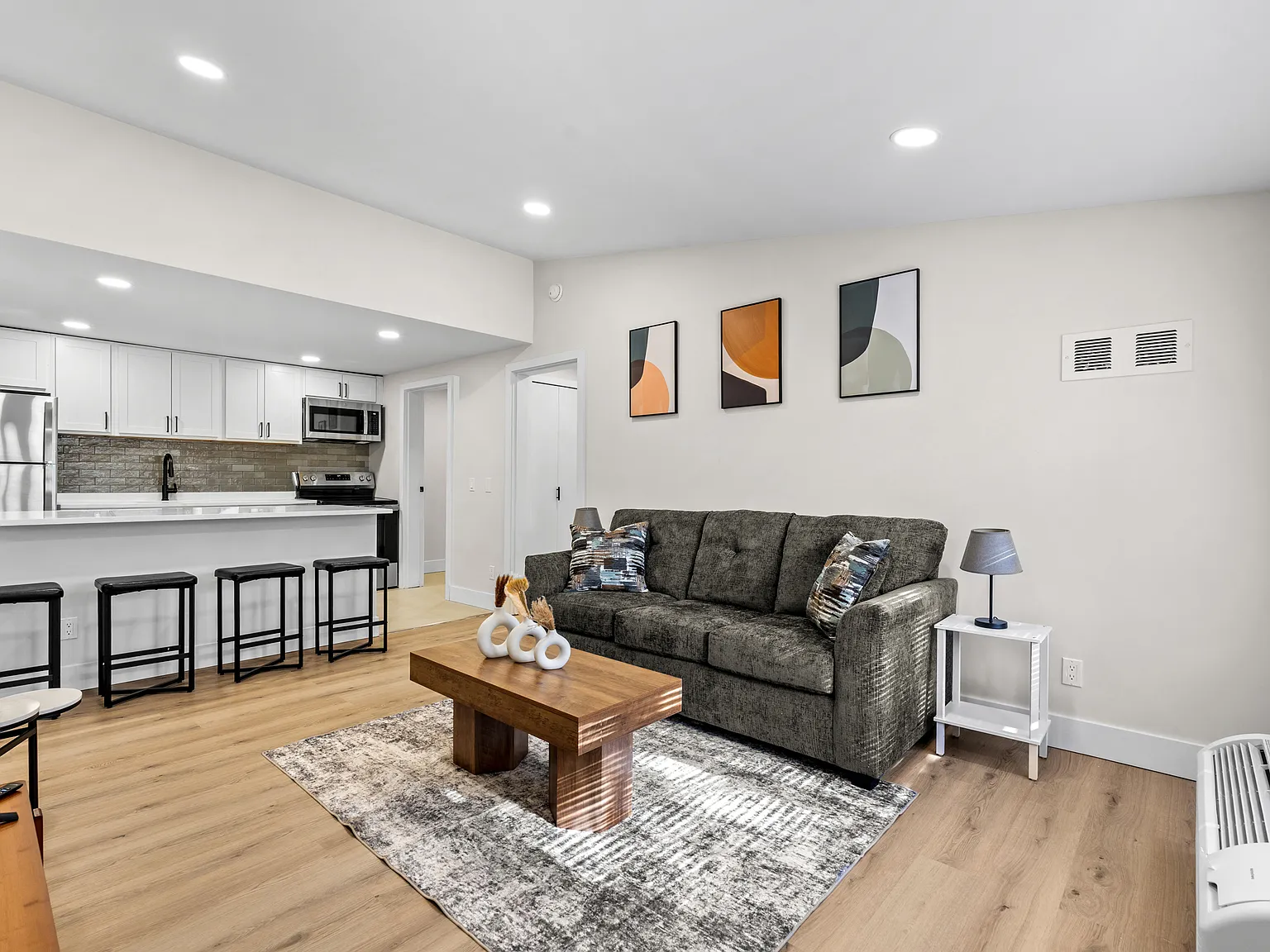 Heathmore Villas Apartments — Photo 1