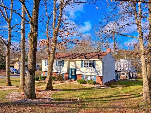 A storybook setting!