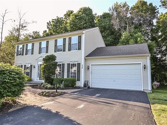 3rd image of 528 Deer Haven Dr