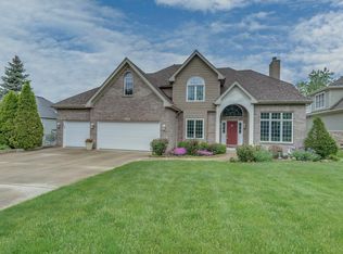 2245 Warrenville Ave, Wheaton, IL 60189