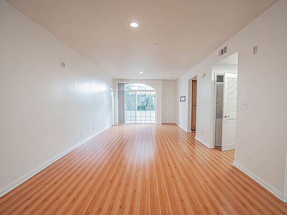 3rd image of 4609 Kester Ave APT 102