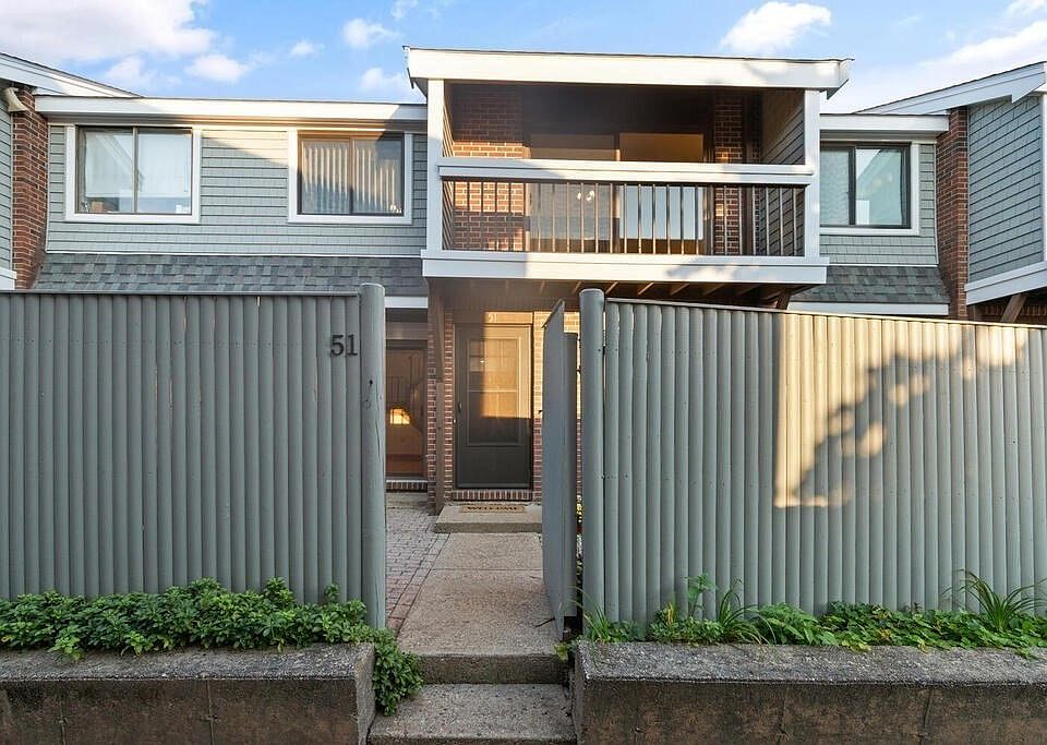 51 Rosewood Dr Stoughton MA Zillow