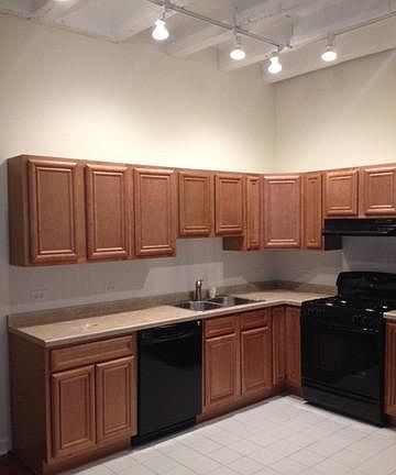 2nd image of 4015 N Milwaukee Ave Unit 207